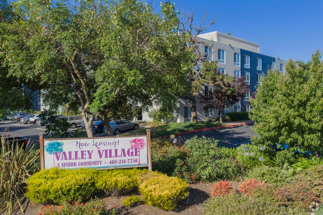 Señalización - Valley Village Retirement Community