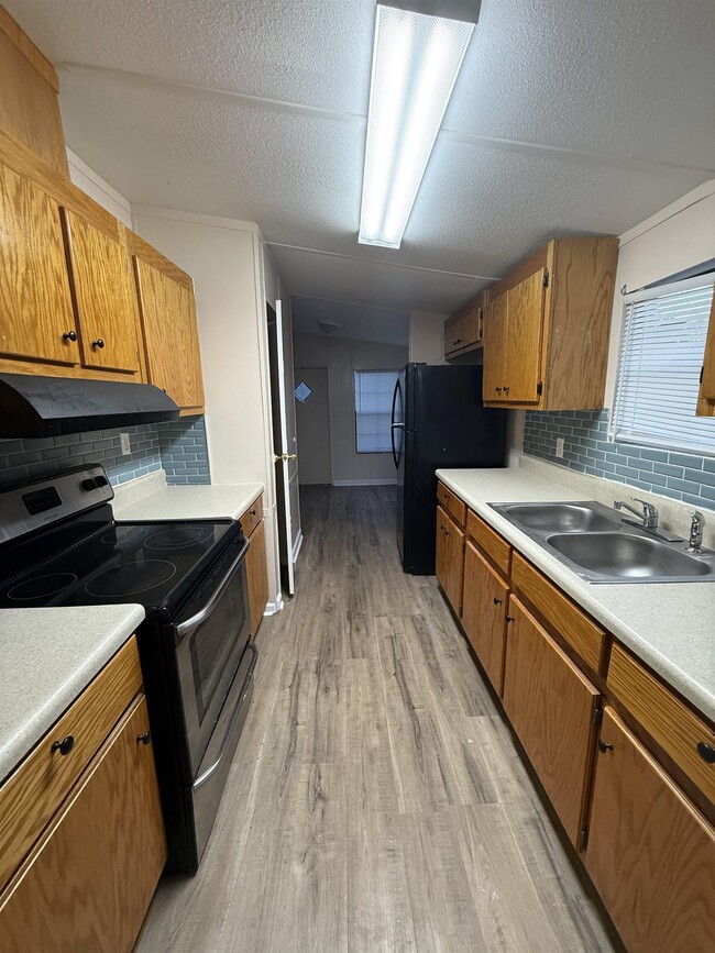 11606 Bright Star Cir
