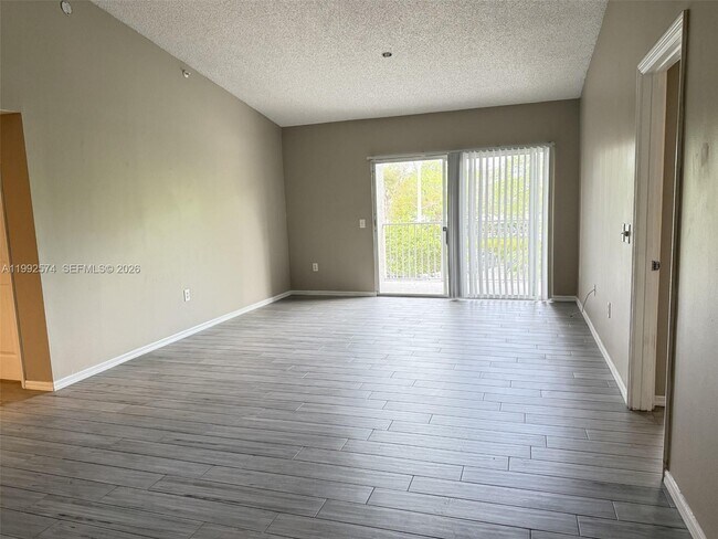 Photo - 5015 Wiles Rd Unit 207