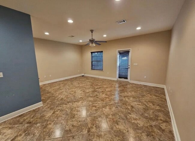 Living Room - 2127 Wilsons Plover Cir
