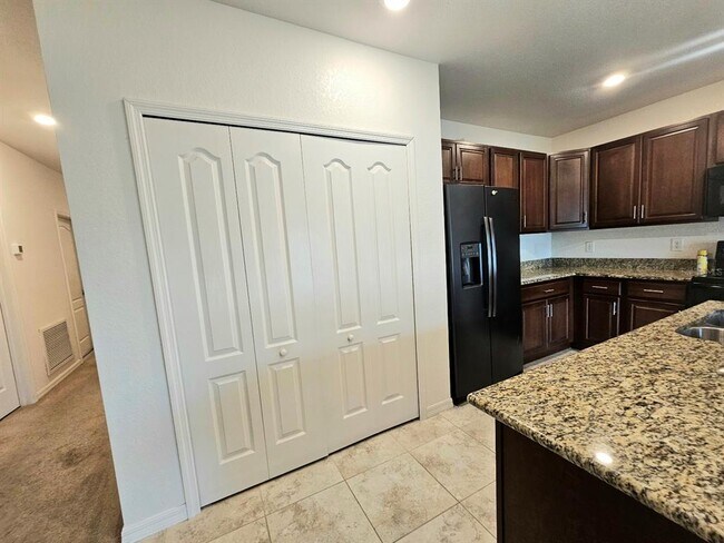 Photo - 3050 Beacon Dr