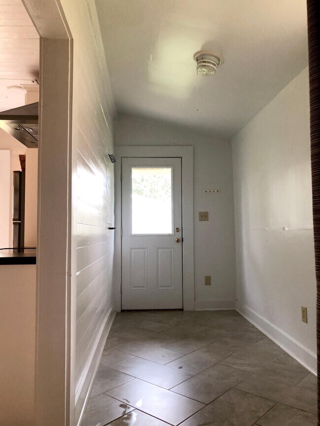 Photo - 140 Hiawassee Ave