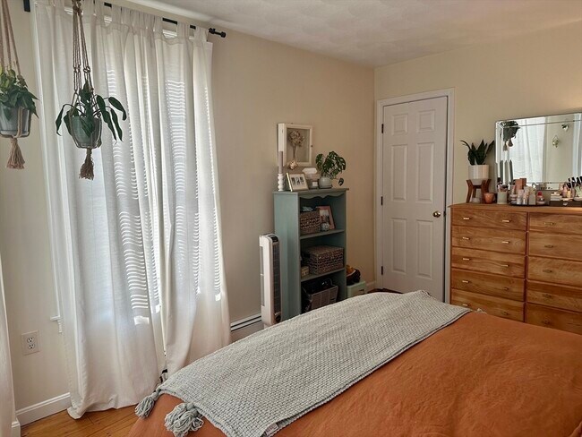 Photo - 443 Bunker Hill St Unit 1