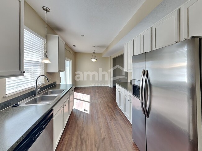 Photo - 7187 Normanton Dr