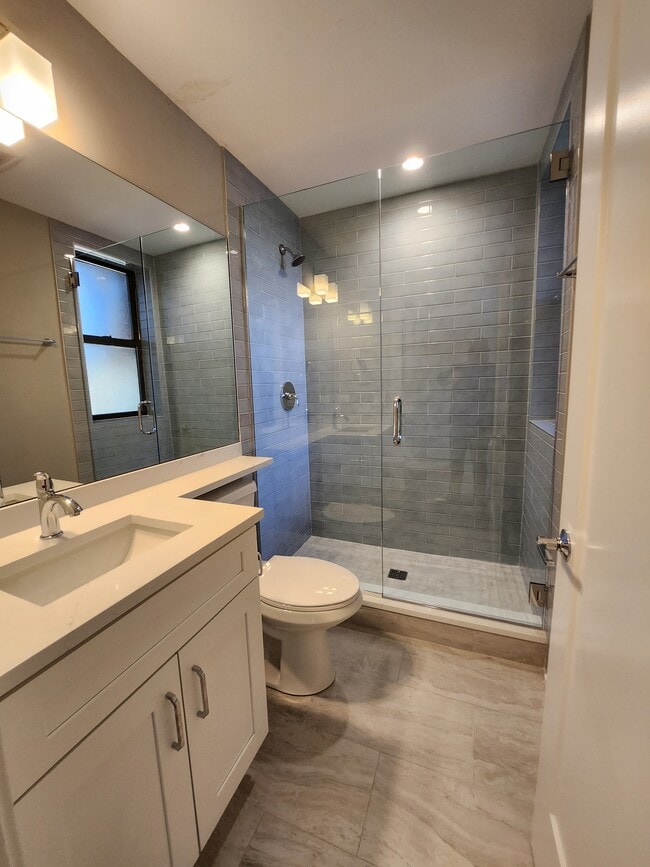 Photo - 3941 N Janssen Ave Unit 2