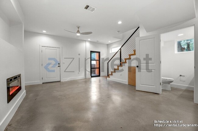 Photo - 124 S Mockingbird Cir