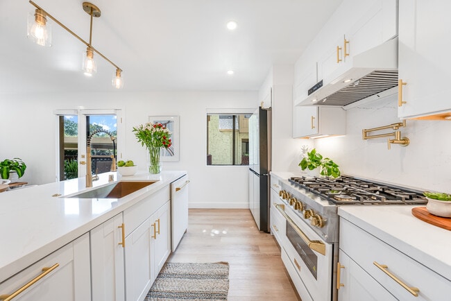 Photo - 40 Seacliff Dr