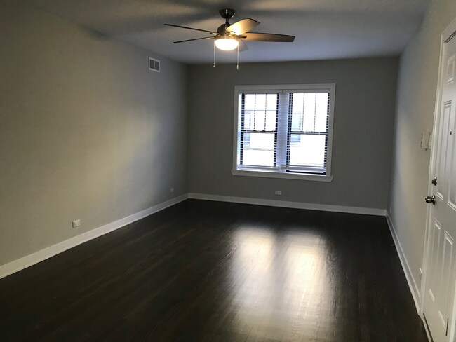 Photo - 1952 W Wilson Ave Unidad 2B