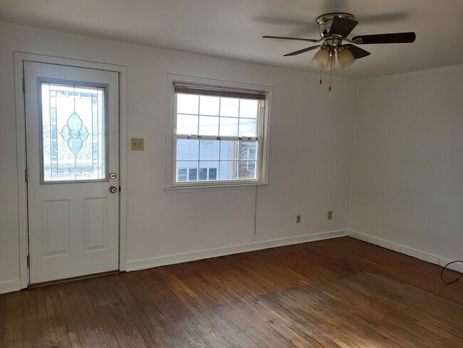 Photo - Two bedroom one bath in Dravosburg! Available now!