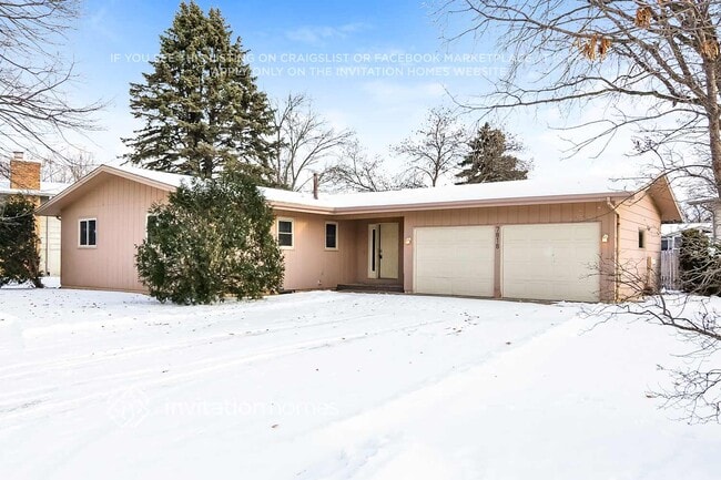 Photo - 7818 Hampshire Cir N