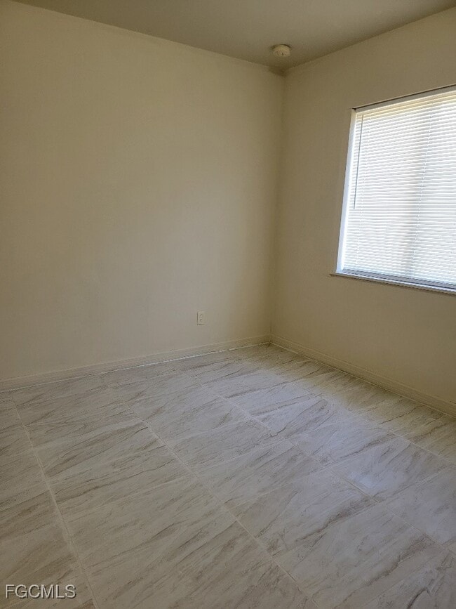 Photo - 862 Holmes Ave