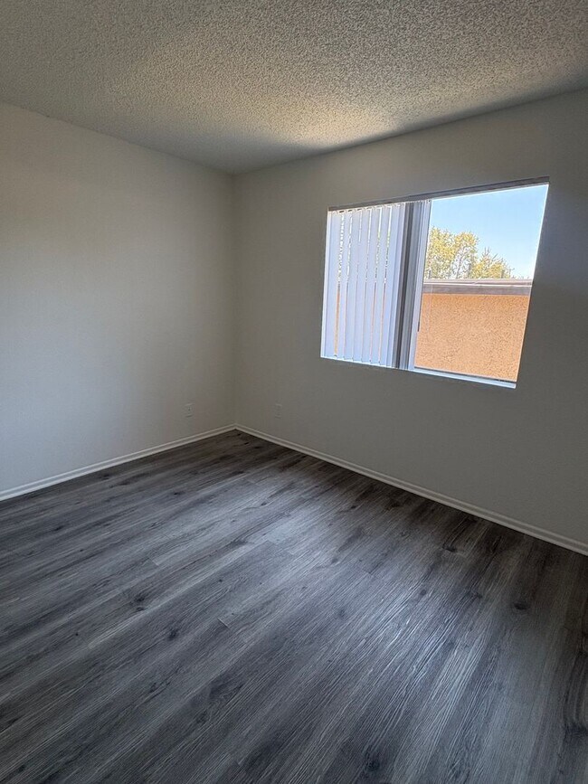 Photo - Woodman Apartments