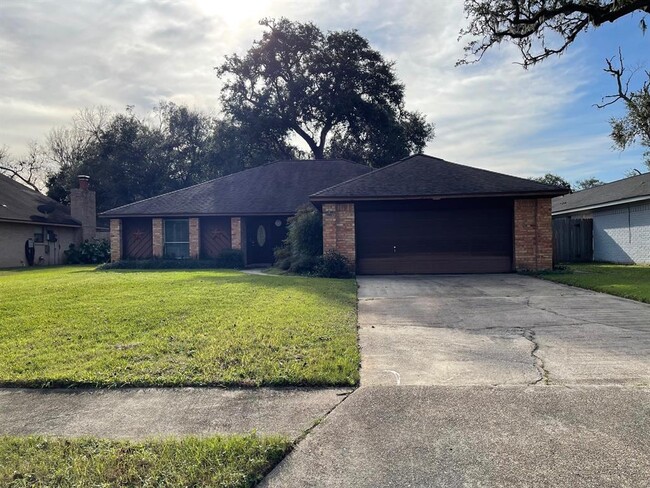 Photo - 131 Spanish Moss Ln House