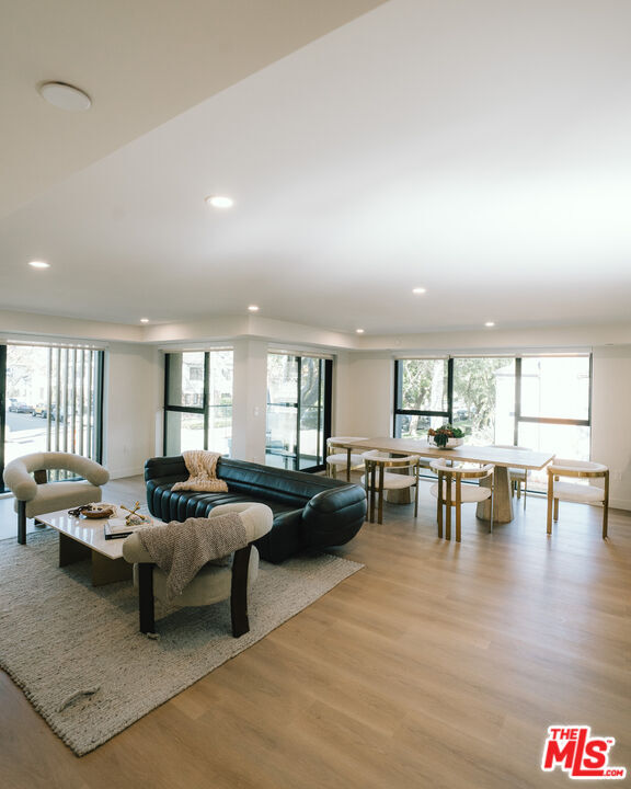 Photo - 350 N Palm Dr Unit 202