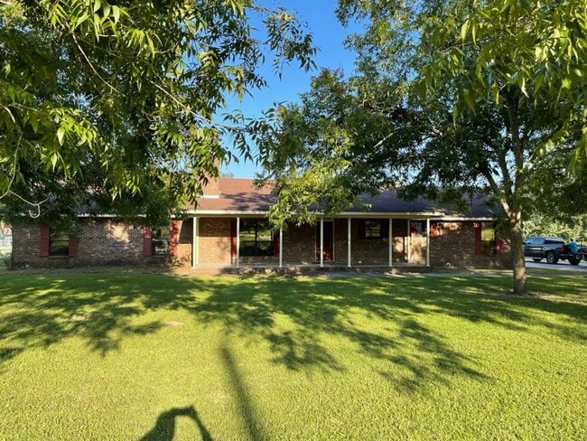 Photo - !!$500 off First months Rent!! Private 1-A...
