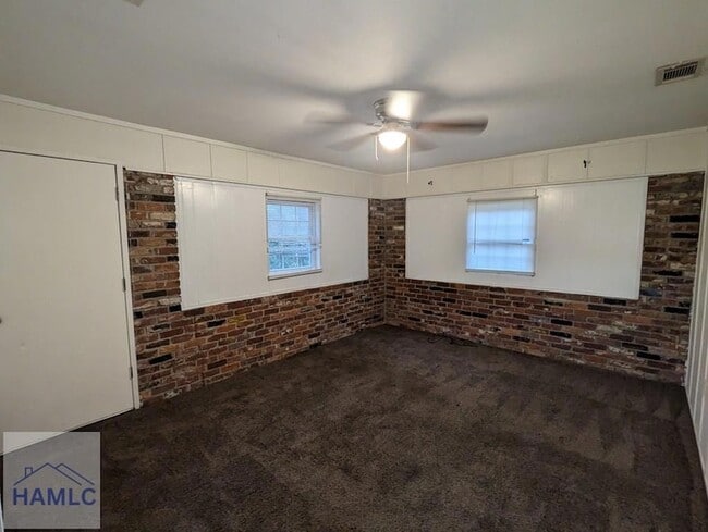 Photo - 417 Rogers Rd