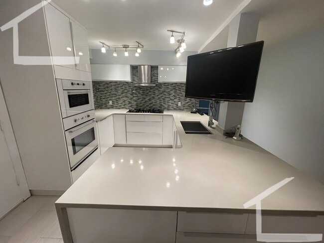 Photo - 57 Broadlawn Park Unit 16