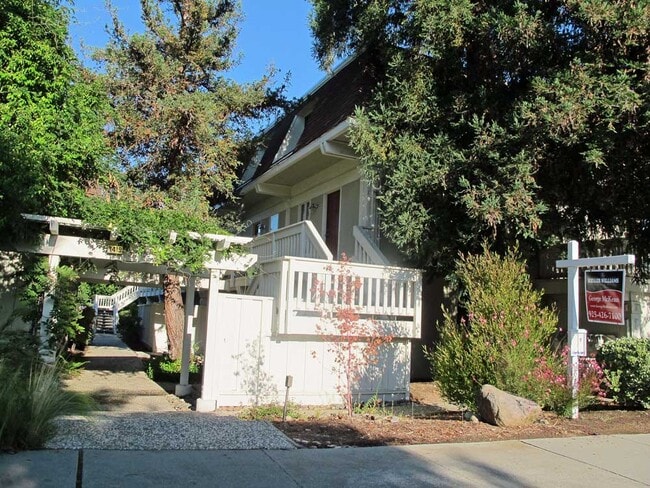 Front of Complex - 3405 Norton Way Unit 8