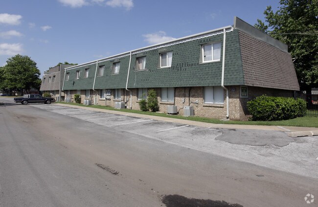 Photo - Saint Thomas Square