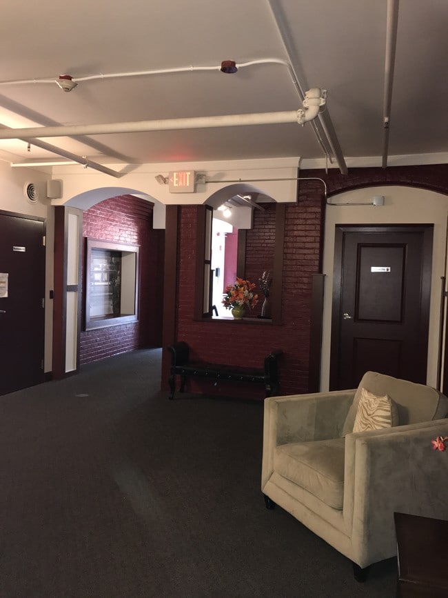 Riverside Commons Apartments For Rent in Fitchburg, MA