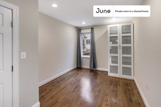 Photo - Room in Shared 3 bed/2.5 bath home Unidad C