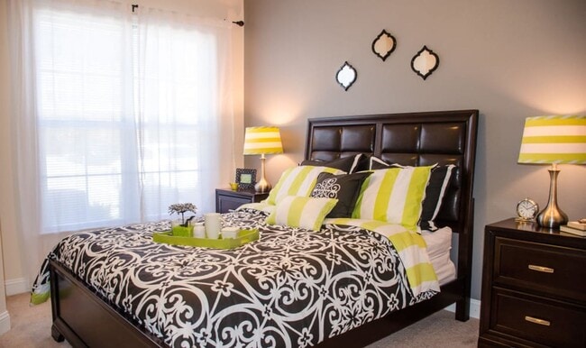 Eagle Harbor Apartments