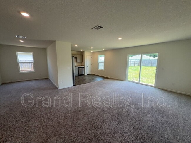 Photo - 4316 Jitterbug St