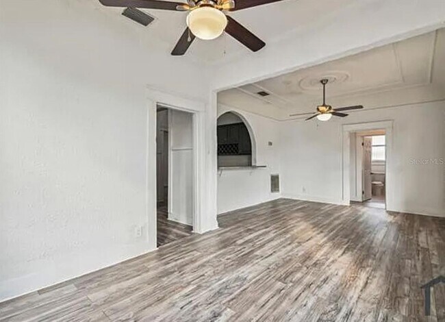 Photo - 1913 W Lemon St