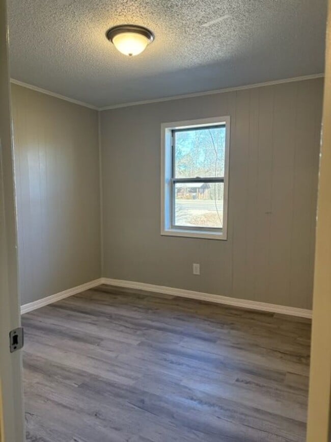 Photo - Renovated 3 Bedroom 1 Bath Home for Rent!!