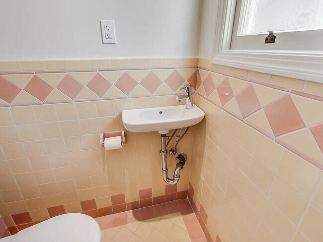 Photo - 16 15th Ave Unidad 1