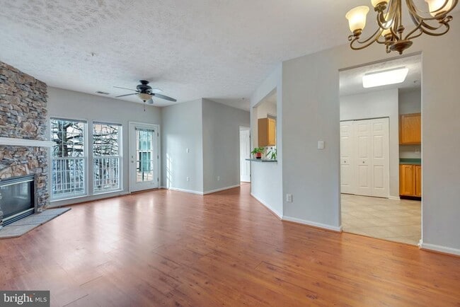 Photo - 2400 Chestnut Terrace Ct Unidad 203