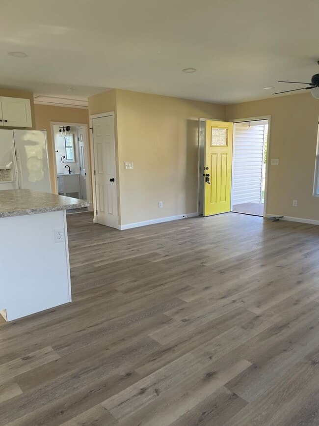 Photo - Knoxville 37914 - 2 bedroom 1 bath home - ...