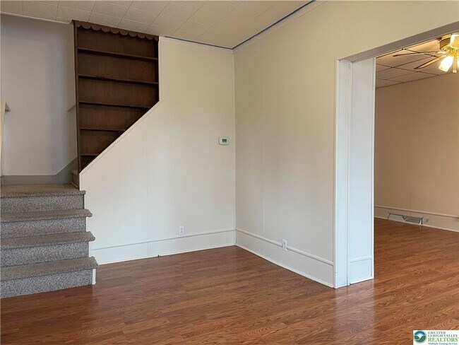 Photo - 2066 Grape St