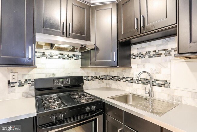 Photo - 240 M St SW Unidad E511