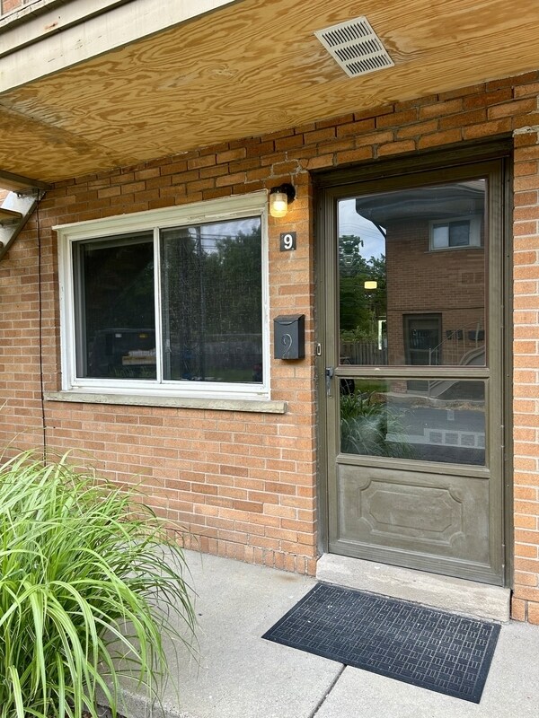 Photo - 1922 Goddard Rd Condo