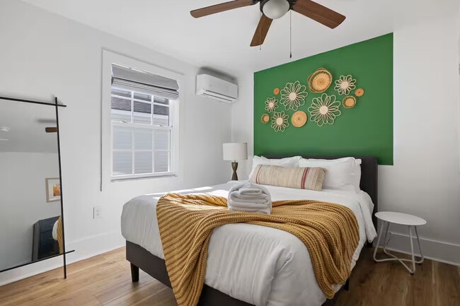 Photo - 4995 Chateau Ave