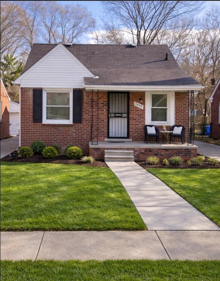 Photo - 12474 Laing St