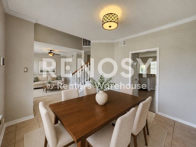 2412 N Mission Cir