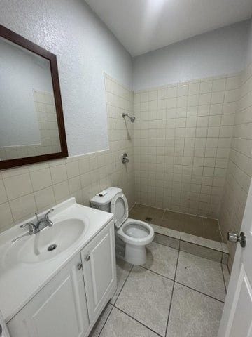 Photo - 623 SW 10th St