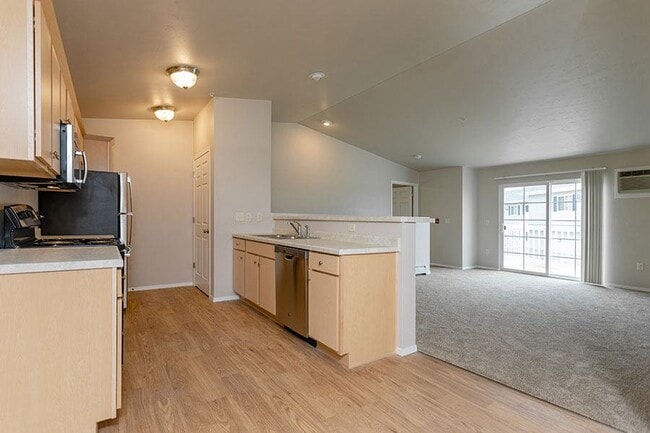 FALCON POINT APARTMENTS