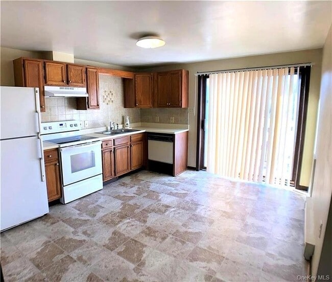 Photo - 69 Old Unionville Rd Unit 4