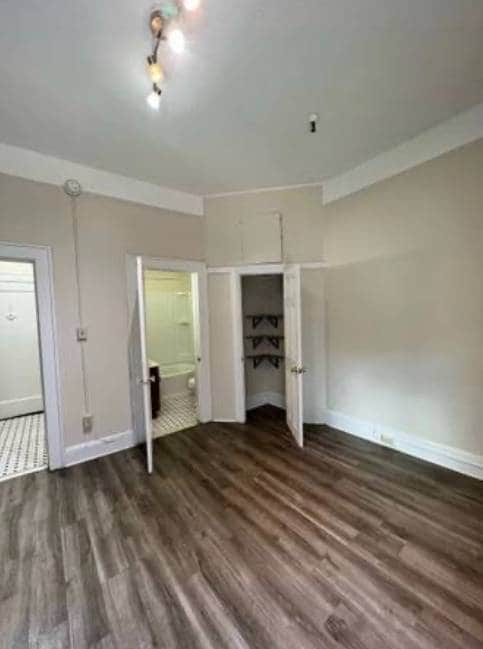 Photo - 132 Jay St