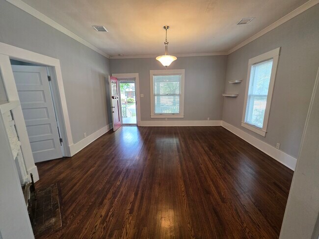 Photo - 1401 S Elwood Ave