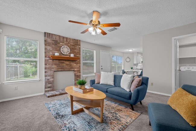 Building Photo - 406 Oakcrest Dr Rental
