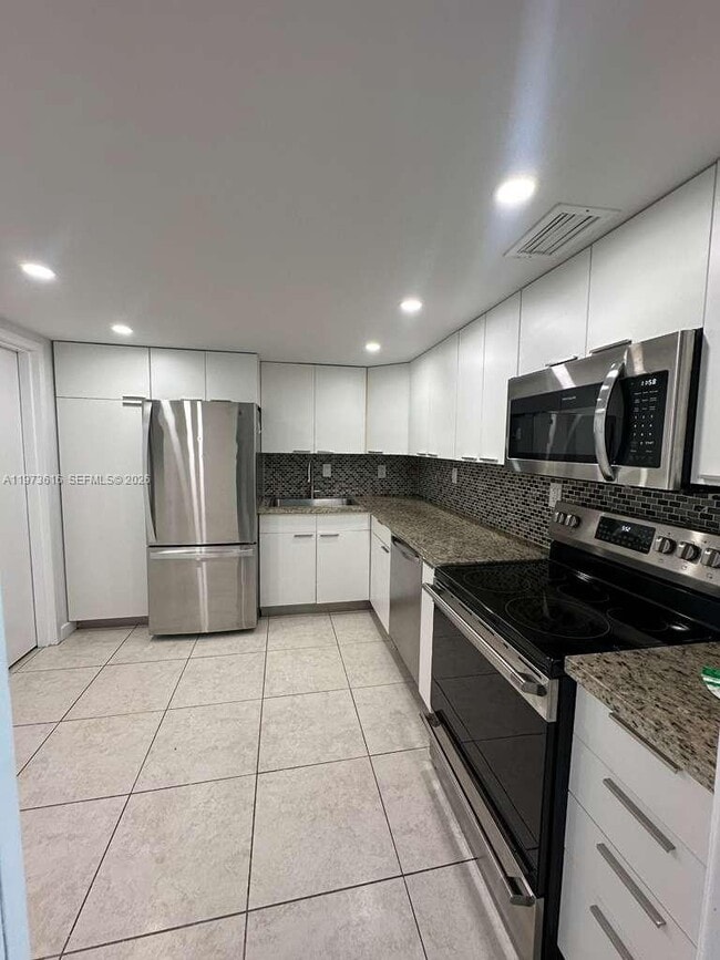 Photo - 210 Seaview Dr Unit 410