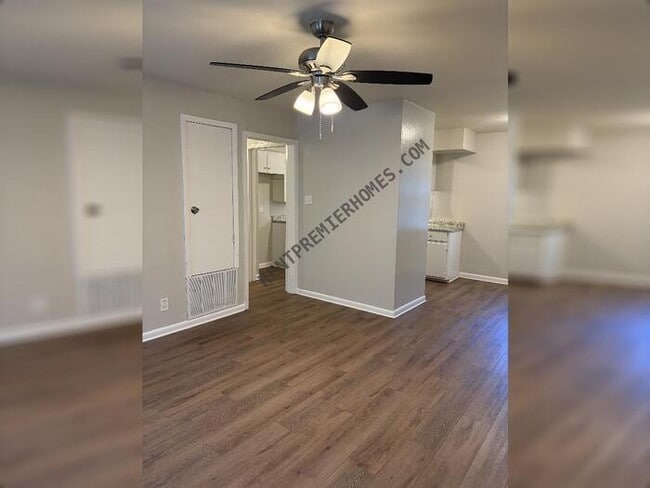 Building Photo - 7720 Bradley Dr