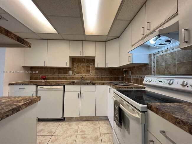 Photo - 4354 NW 9th Ave Unit 12-1C