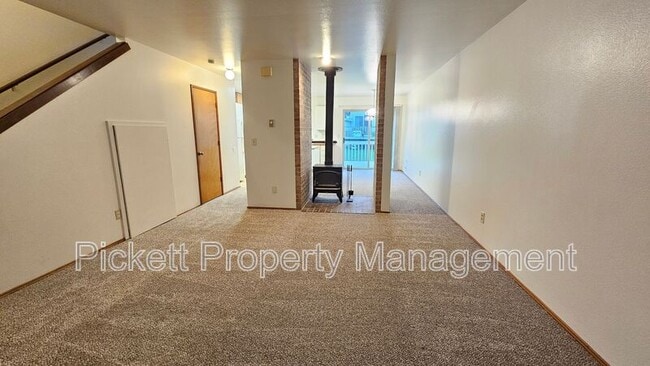 Photo - 1334 NE Jasmine Ln