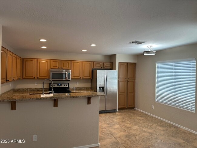 Photo - 2011 W Sunshine Butte Dr