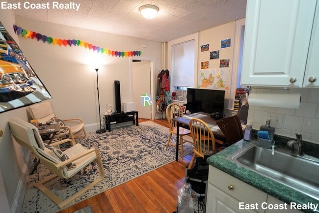 Photo - 1455 Beacon St Apartment Unit 3